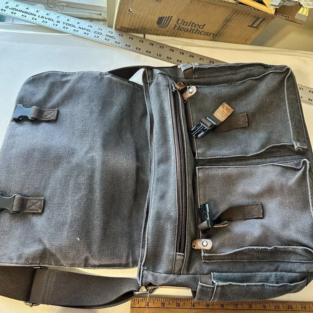 Vaschy Gray Canvas Messenger Bag Adjustable Strap Padded Laptop Sleeve